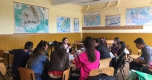 Stire din Cultură-Educație : Elevii din Hârșova, prima competiție de dezbateri academice într-un oraș de provincie