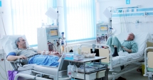 Stire din Sănătate : Dializații rămân în continuare în spital