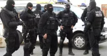 Stire din Eveniment : Grup infracțional destructurat. 11 persoane reținute și 4 sub control judiciar
