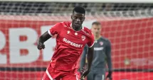 Stire din Sport : Dinamo a anunțat despărțirea de mijlocașul francez Eddy Gnahore