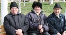 Stire din Social : Din ce în ce mai mulți români  își fac pensii private