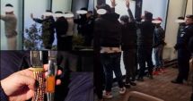 Stire din Eveniment : "Distracţie" încheiată cu amendă. Mai mulţi indivizi aruncau cu zăpadă în trecători, în faţa unui mall