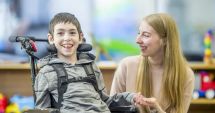 Stire din Social : Părinții copiilor cu dizabilități pot beneficia de program redus de lucru