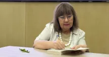 Stire din Cultură-Educație : Doina Ruști aduce „5 povești” la Cazinoul Constanța, într-un turneu dedicat romanului „Nas de bulgar”