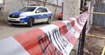 Stire din Eveniment : Soț și soție găsiți morți într-un apartament. Poliția face cercetări