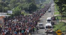 Stire din Actualitate : Donald Trump vrea să trimită  15.000 de soldați la frontiera cu Mexic