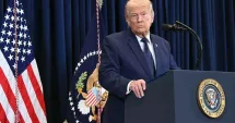 Stire din Actualitate : Donald Trump cere ca NATO și China să se implice în redeschiderea strâmtorii Ormuz