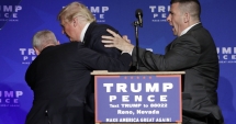 Stire din Actualitate : Donald Trump, evacuat de urgență de pe scenă