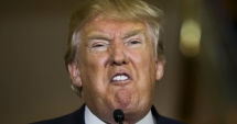 Stire din Actualitate : SUA / Donald Trump îl atenționează pe fostul director al FBI să nu facă dezvăluiri pentru presă