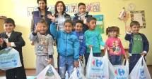 Stire din Social : Rechizite noi pentru copiii sărmani