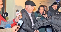 Stire din Eveniment : Cocoș, 2 ani de închisoare pentru 9 milioane euro. Profesor, 5 ani pentru 800 euro mită