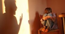 Stire din Eveniment : Sentință fără precedent în România: Un tată a fost condamnat la închisoare pentru ‘manipulare psihologică’