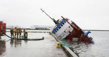 Stire din Economie : Draga "Perla" s-a scufundat în portul Reykjavik