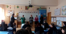 Stire din Cultură-Educație : Drepturile consumatorilor se învață încă din clasa I