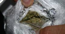 Stire din Eveniment : Flagrant! Cannabis adus din Cehia, cu 800 de euro
