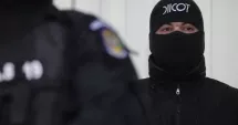 Stire din Eveniment : Magazin sătesc, paravan pentru trafic de droguri. Cinci persoane reținute de DIICOT