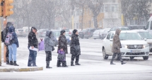 Galerie foto / Iarnă la Constanța! Zăpada îngreunează traficul și s-a format polei