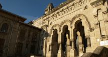Stire din Cultură-Educație : Fără precedent pentru învățământul universitar: 36 de profesori pensionari puși pe liber. Pe când și la ”Ovidius”?