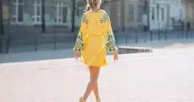 Stire din Actualitate : Rochia galbenă și stilul feminin: cum o integrezi în garderobă