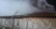 Stire din Eveniment : UPDATE Incendiu la un saivan din Medgidia. A fost găsită o persoană carbonizată