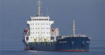 Stire din Actualitate : Echipajul unei nave în flăcări a fost salvat