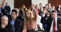 Stire din Politică-Administrație : EDITORIAL / Paraziți liberali! De ce nu scapă PNL Constanța de ei?