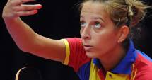 Stire din Sport : România, debut cu înfrângere la Cupa Mondială de tenis de masă din Dubai. Eforturile Elizei Samara, insuficiente pentru a bate Japonia!