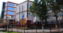 Stire din Cultură-Educație : Ei încep școala mai devreme