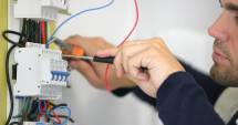 Stire din Social : Orașul CAREI, în beznă și frig de două zile. Instalația electrică subterană a cedat