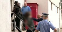 Stire din Eveniment : Elevul care a amenințat școlile și spitalele vrea să scape de arest. A cerut instanței să îl lase să plece acasă