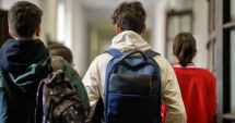 Stire din Eveniment : Elev de 15 ani prins în timp ce vindea droguri colegilor în școală
