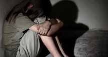 Stire din Eveniment : De necrezut! O elevă care mergea la școală a fost răpită, dusă într-o locuință și agresată sexual