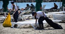 Stire din Social : GALERIE FOTO. Elevii militari au făcut curăţenie pe plaja din Mamaia