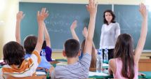 Stire din Cultură-Educație : Veste bună pentru profesorii cu experiență. Ministerul Educației Naționale vrea să fie plătiți pe oră