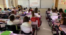 Stire din Cultură-Educație : Elevi constănțeni și bucureșteni desenează în culorile prieteniei