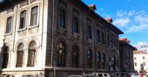 Stire din Cultură-Educație : Elevi  din 40 de județe vor  concura la chimie
