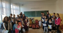 Stire din Cultură-Educație : Elevii constănțeni au donat alimente familiilor nevoiașe