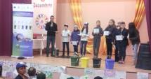 Stire din Cultură-Educație : Elevii din Techirghiol învață cum să colecteze selectiv deșeurile