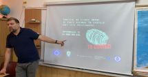 Stire din Cultură-Educație : Elevii de la "Călinescu", vizitați de polițiști