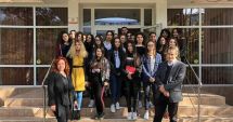 Stire din Cultură-Educație : Liceenii de la "Călinescu", dornici să afle  cum își pot continua studiile în Franța