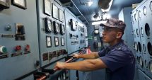 Stire din Cultură-Educație : Elevii militari din Constanța, ambarcați la bordul navelor Forțelor Navale