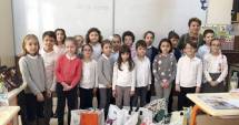 Stire din Cultură-Educație : Elevii Școlii "Gheorghe Țițeica" învață să dăruiască
