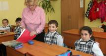 Stire din Cultură-Educație : Elevii și preșcolarii intră în vacanță pentru o săptămână