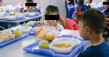 Stire din Cultură-Educație : Ministrul Educației: Ce se întâmplă cu programele ''Școală după școală'' și ''Masă în școli''