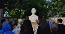 Stire din Cultură-Educație : Mihai Eminescu, comemorat la Mănăstirea Dervent prin rugăciune și recitaluri din opera sa
