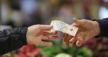 Stire din Social : CU CÂT VOR FI MĂRITE PENSIILE DE LA 1 IANUARIE. Premierul Nicolae Ciucă a făcut anunţul