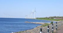 Stire din Economie : Energia vântului la Marea Neagră, potenţial uriaş, neexploatat