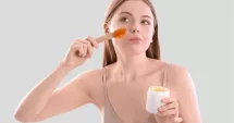 Stire din Sănătate : Metode simple și rapide pentru îndepărtarea părului facial nedorit