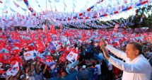 Stire din Actualitate : Erdogan: "Dacă voi fi reales, voi reduce drastic numărul de ministere"