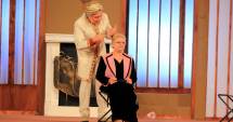 Stire din Cultură-Educație : "Escrocii" revin  pe scena Teatrului de Stat